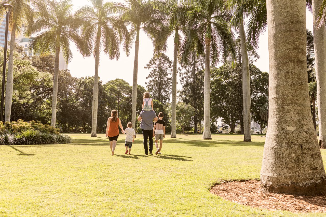 Family walking through the City Botanic Gardens