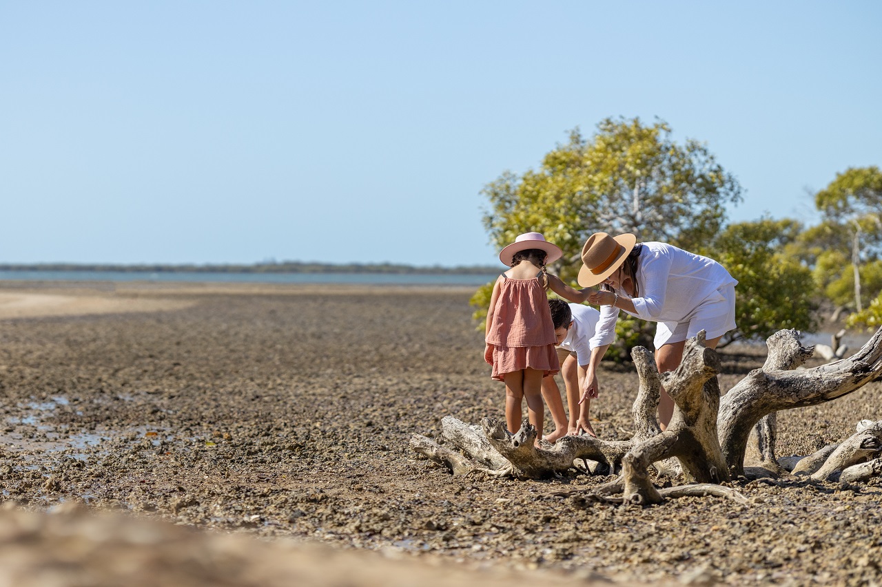 Family exploring Kind Island Walk on the Redlands Coast